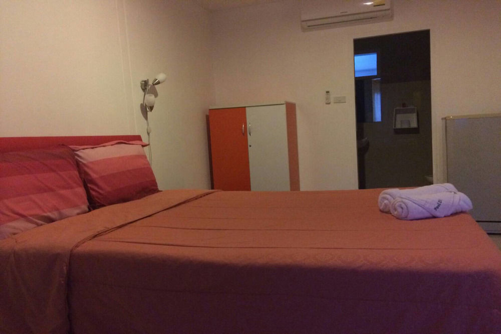 Happy House 51 Hotel Хуа Хин Екстериор снимка